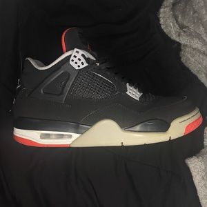 JORDAN 4 BRED